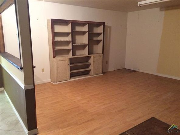 303 S Johnson St, Mineola, TX 75773